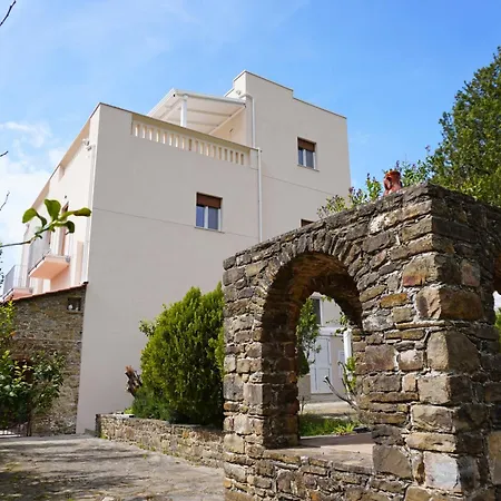 Tenuta Castaldi Farm stay *